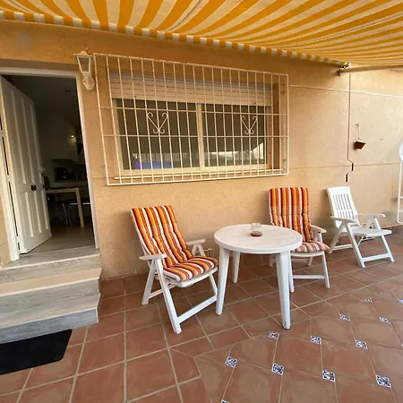 Modern In Altos Τορεβιέχα